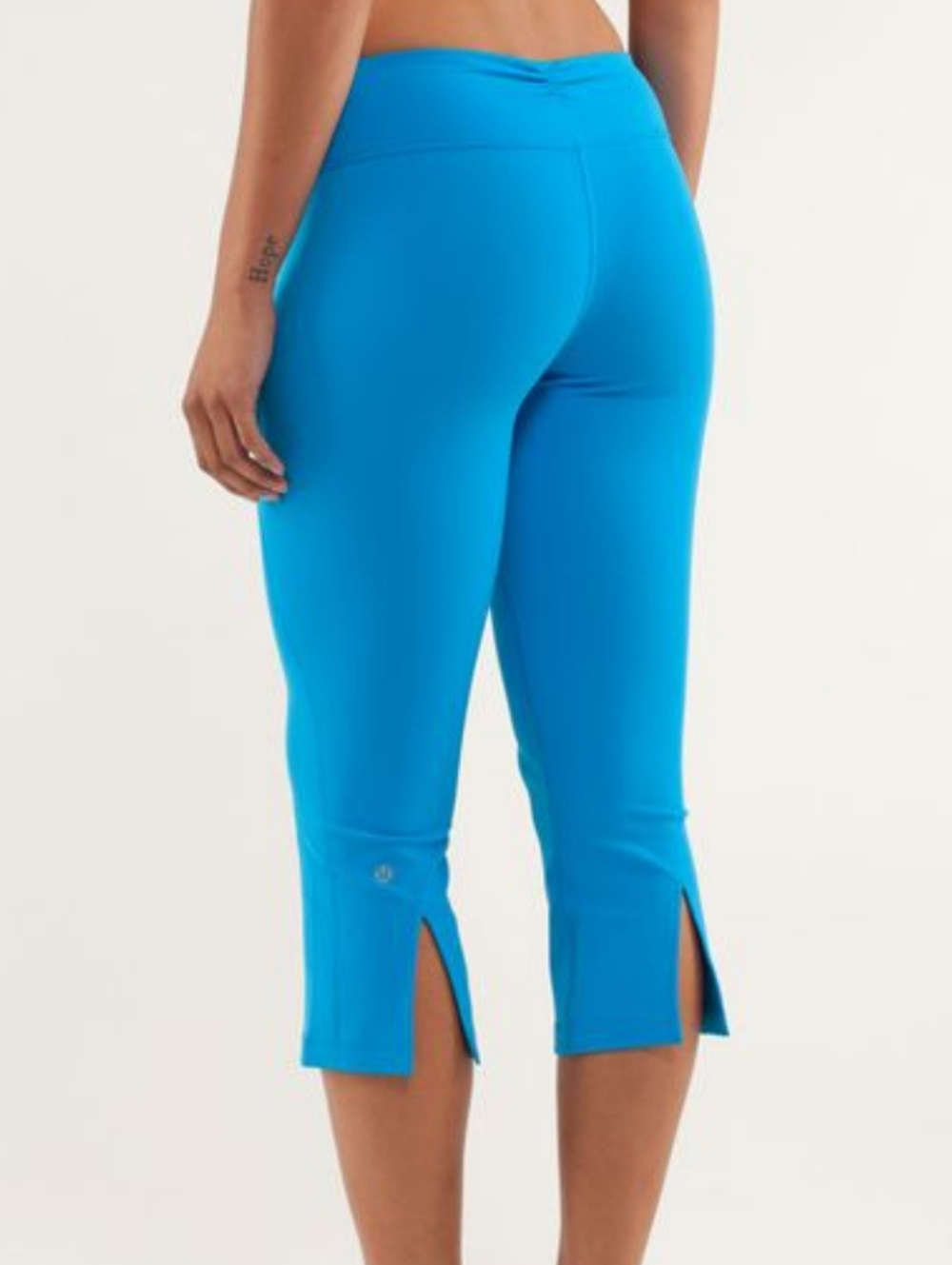 Lululemon Gather & Crow Crop in Beaming Blue